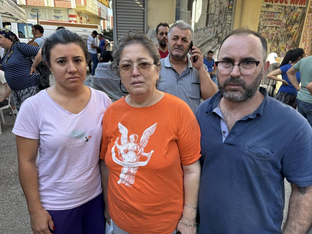 İzmir’deki faciada kahreden detaylar: Kimi kendine ayakkabı bakıyordu kimi pazara gidiyordu 49